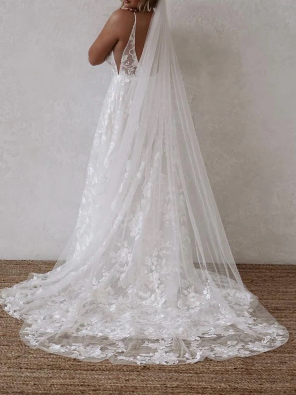 Made With Love Elle Lace Appliqué Long Veil